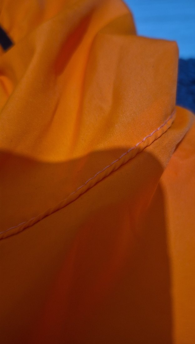 Turuncu Kapüşonlu  Yağmurluk - Görsel 4