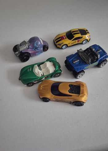 Çeşitli Renklerde 5 Oyuncak Araba - Görsel 2