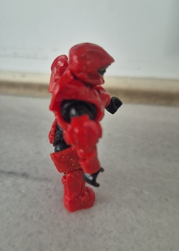 Kırmızı Renkli Aksiyon Figürü - Görsel 3