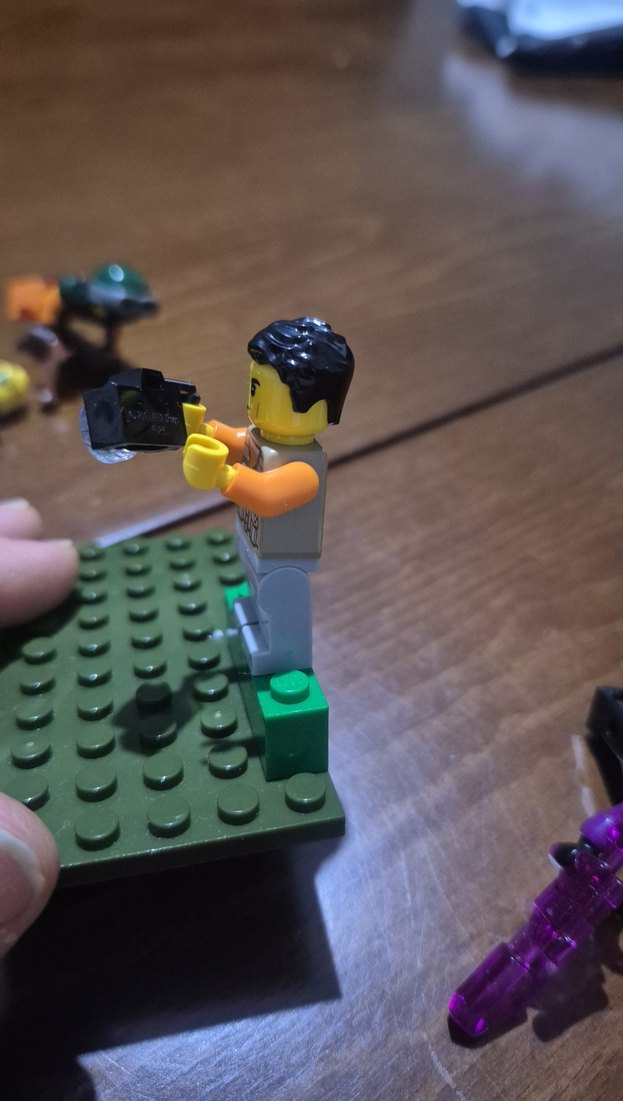 Kahverengi Lego Minifigür - Görsel 2