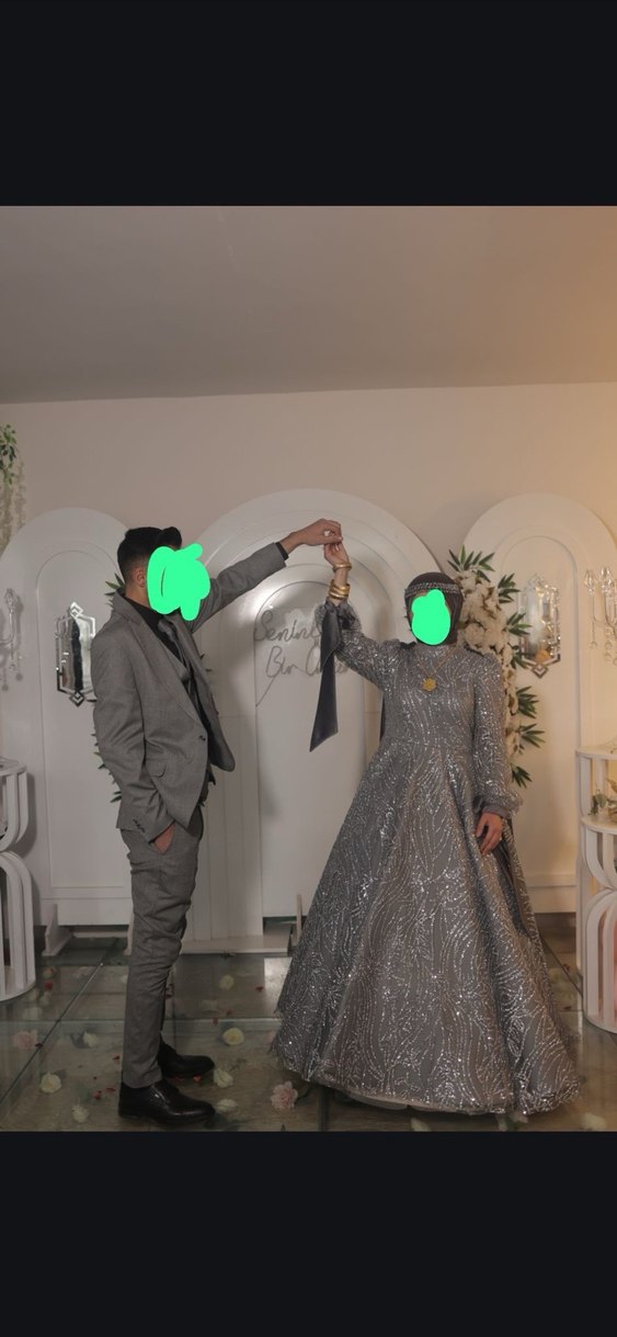 Uzun Gri Yılan Desenli Drapeli
Nişan abiye düğün abiye - Görsel 2