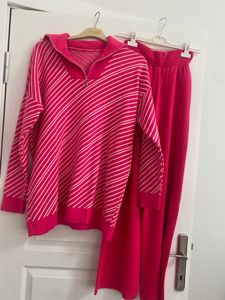 Pembe Çizgili Uzun Kollu Triko Kazak pantolon takım - Görsel 2