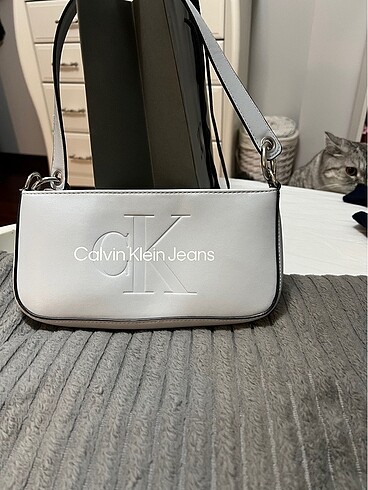 Beden Calvin klein çanta