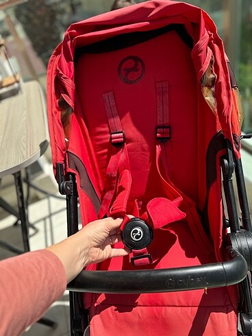 9- 36 kg Beden kırmızı Renk Cybex iris air m