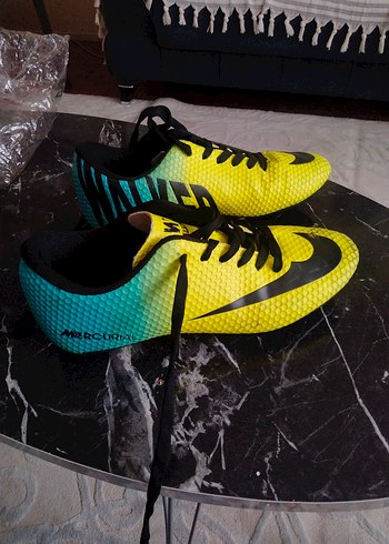 Renkli Erkek Futbol Ayakkabısı Velcro
