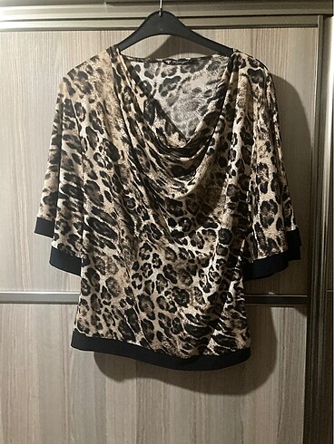 LEOPAR DESEN ŞIK BLUZ