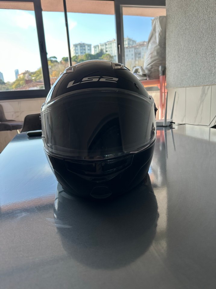 LS2 kask temiz yeni gibi - Görsel 3