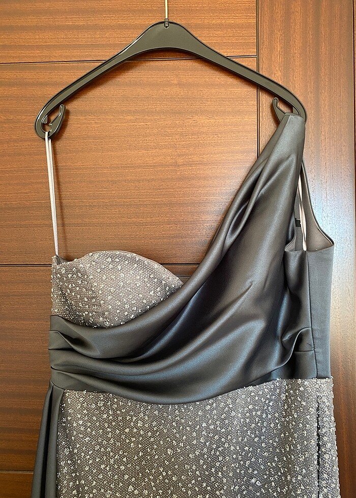 tek omuzlu abiye - Görsel 5