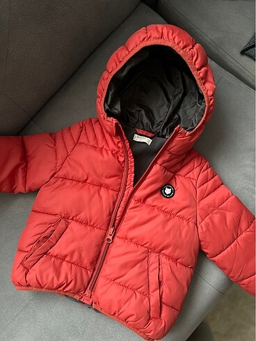 Zara Mont