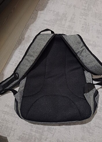 Okul çantası  - Görsel 2