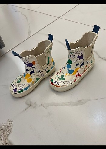 Zara Zara yağmur çizmesi