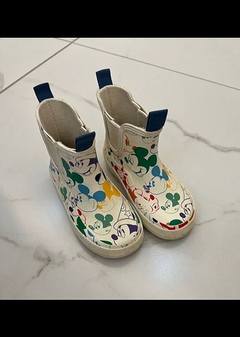 Zara yağmur çizmesi