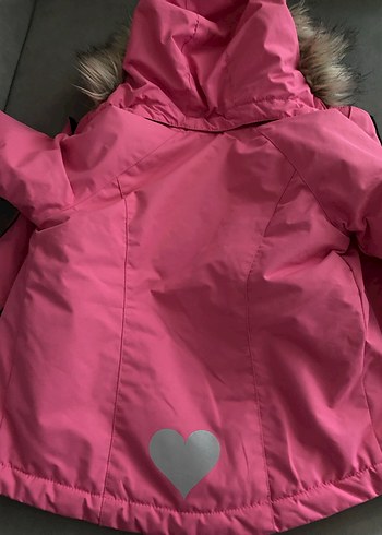 Kız Çocuk Parlak Pembe Kürklü Mont - Görsel 5
