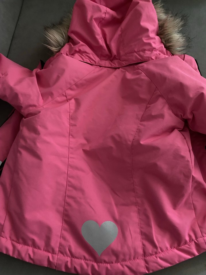 Kız Çocuk Parlak Pembe Kürklü Mont - Görsel 5