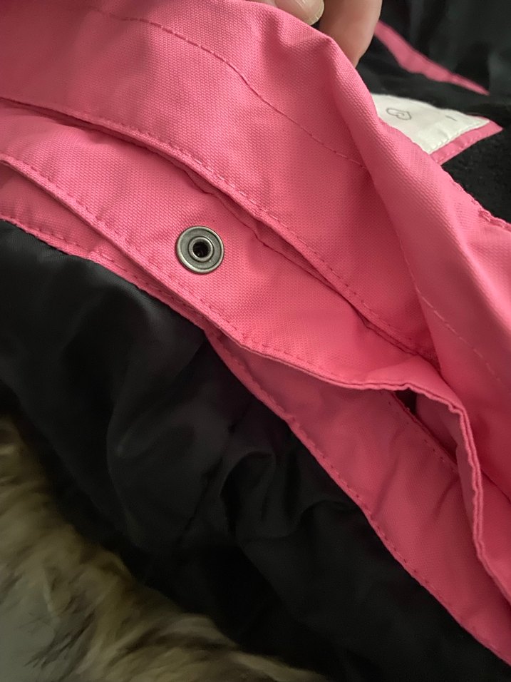 Kız Çocuk Parlak Pembe Kürklü Mont - Görsel 4