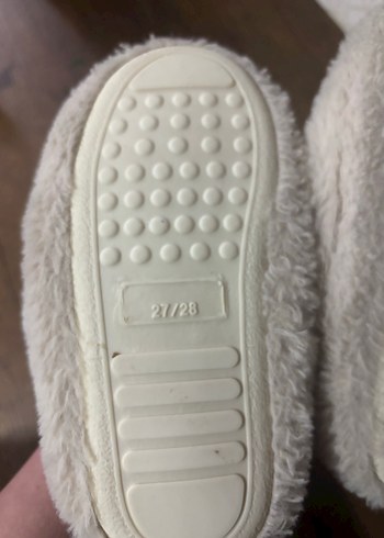 Kız Çocuk Gri Nakışlı Kürklü Ev Terliği - Görsel 3