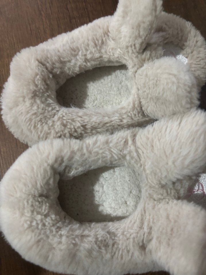 Kız Çocuk Gri Nakışlı Kürklü Ev Terliği - Görsel 2