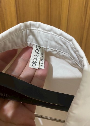 Kızlar için Beyaz Fırfırlı Kolsuz Gömlek - Görsel 2