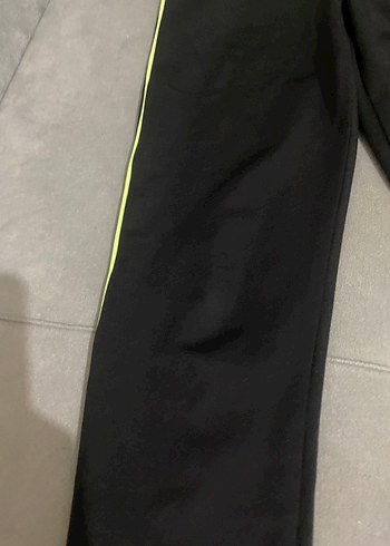 Renkli Baskılı Siyah Spor Tayt Velcro - Görsel 4