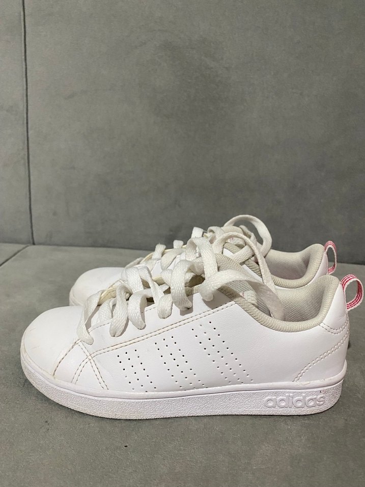 Beyaz Adidas Spor Ayakkabı - Görsel 3