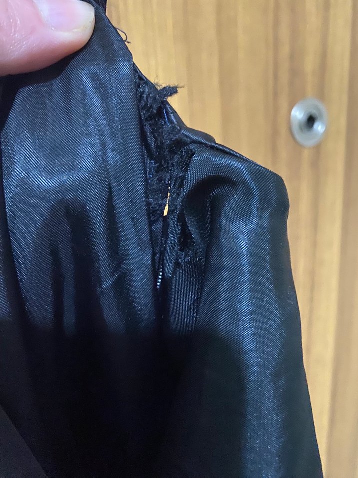 Drapeli Siyah Midi V Yaka Elbise - Görsel 4