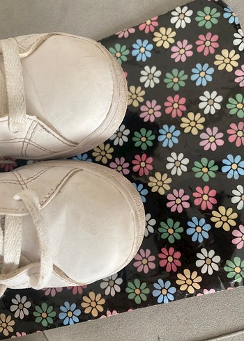 Adidas Beyaz Adidas Spor Ayakkabı Velcro Detaylı