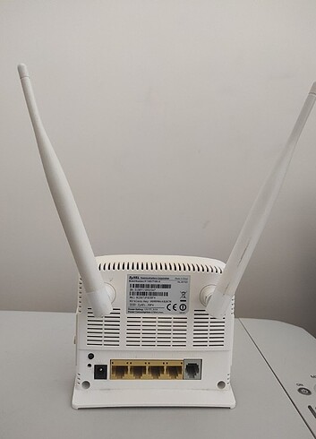 Zyxel P-1302-T10D v3 300MBPS KABLOSUZ 4 PORT ADSL2+ MODEM