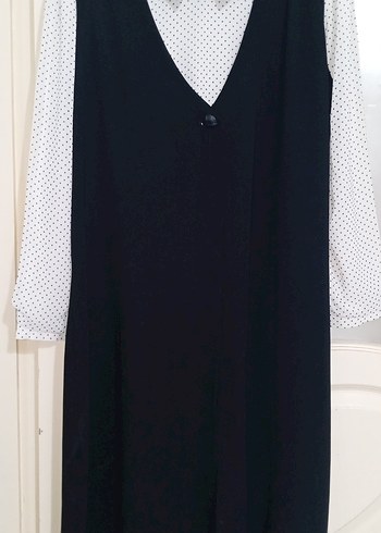 Siyah Uzun Kolsuz Ceket ve Beyaz Puantiyeli Gömlek - Görsel 3