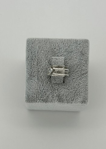 Beden Ortası Parlak Çiçek Detaylı Kalın Silver Earcuff