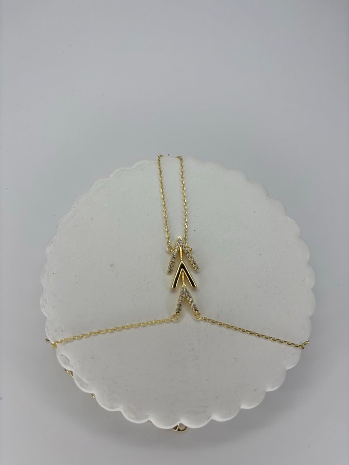 Üçlü Ok Detaylı Taşlı ve Parlak Gold Şahmeran - Görsel 2