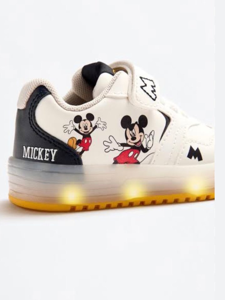 Mickey Mouse Işıklı Spor Ayakkabı - Görsel 3