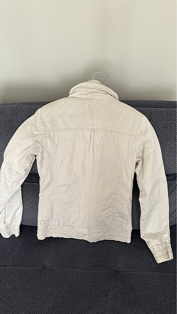 Bershka Beyaz mevsimlik ceket