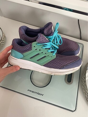 Adidas bayan spor ayakkabı
