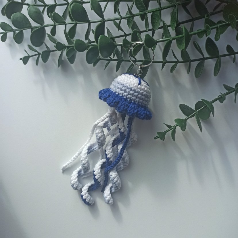 Mavi Beyaz Örgü Denizanası Anahtarlık - Görsel 2