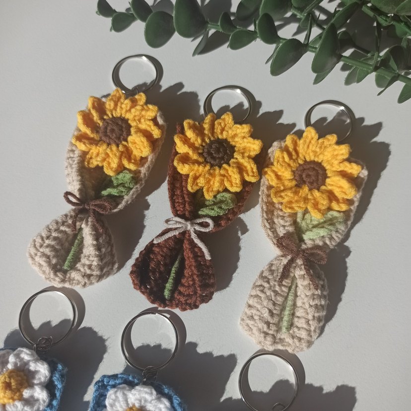 Minik örgü buket anahtarlık - Görsel 2