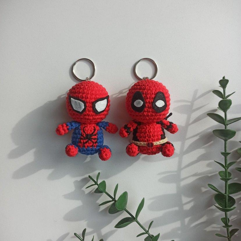 Deadpool ve Spiderman anahtarlık - Görsel 2