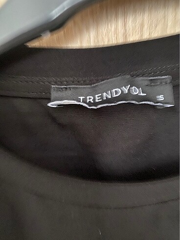 s Beden TRENDYOL sırt detaylı bluz