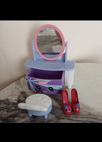Shopkins makyaj masası