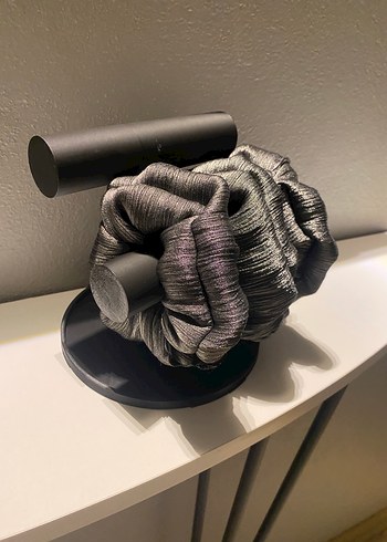 Gri Pliseli Keten Saç Tokası - Görsel 2