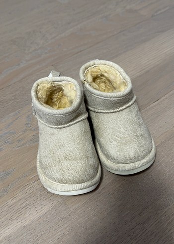 Ugg Bebege Ozel Ekru Suet Bot