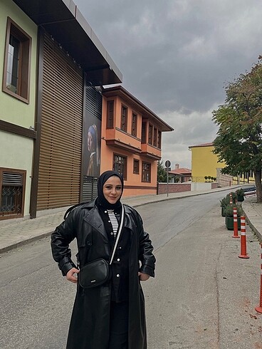 Uzun deri ceket