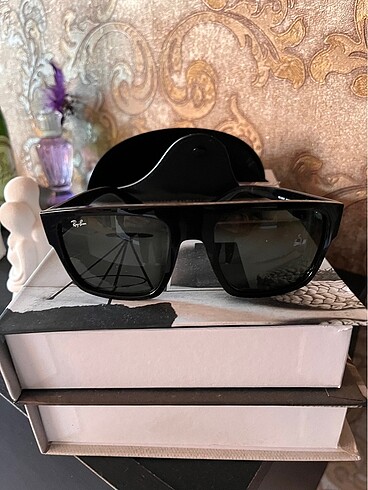 Ray ban güneş gözlüğü