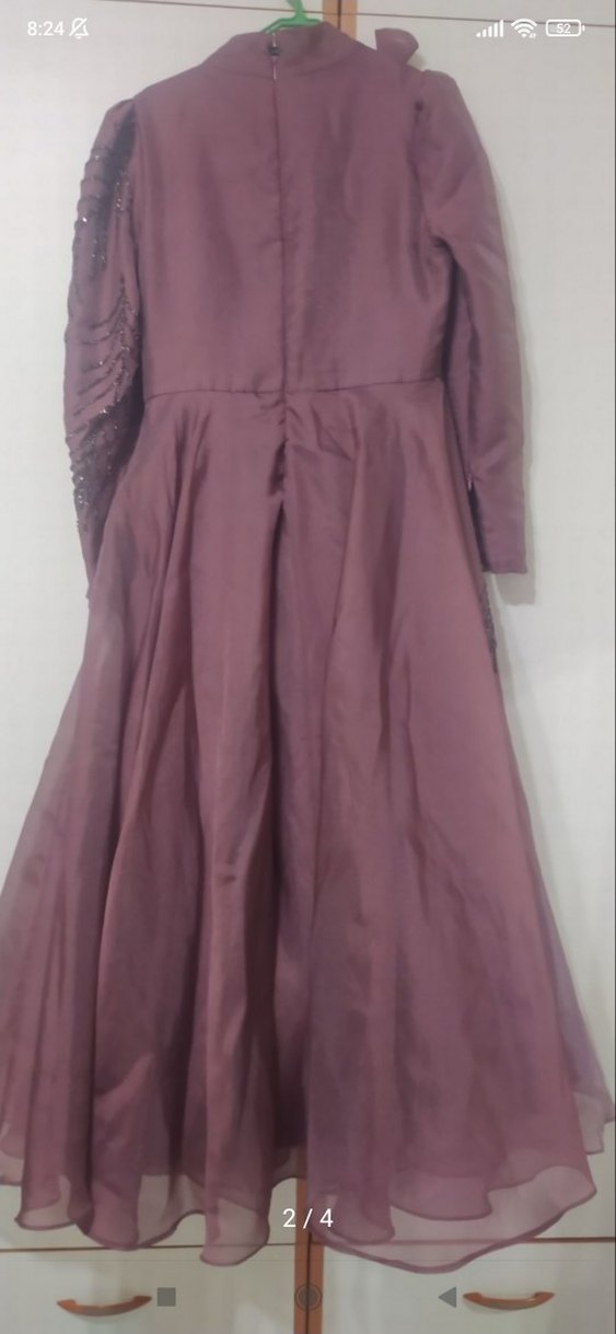 Uzun Kollu Mor İşlemeli Kadın Abiye - Görsel 3