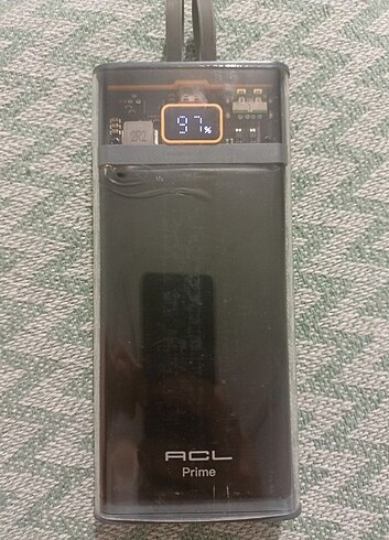 Ürün 4 aylık temiz POWERBANK 
