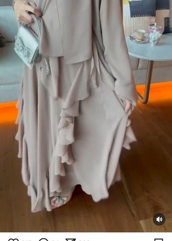 Bordo volanlı abaya