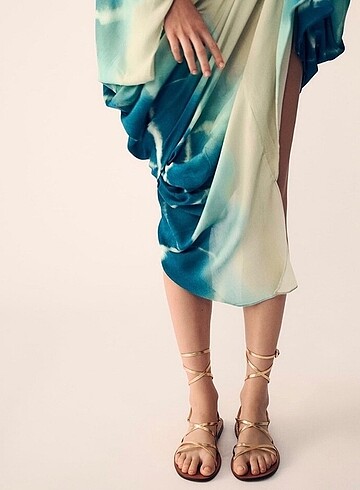 Zara gold sandalet
