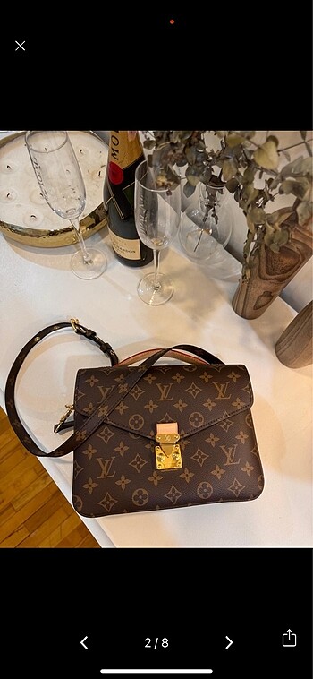 Louis Vuitton Louis vuitton pochette metis