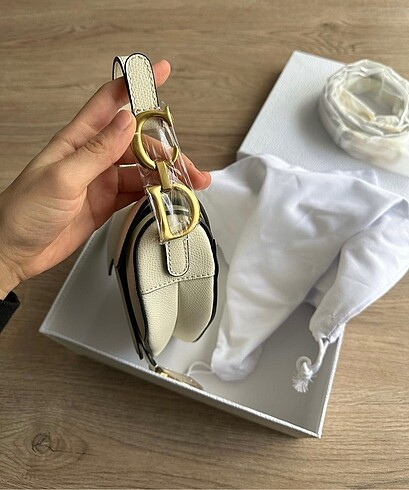 Beden Dior saddle çanta