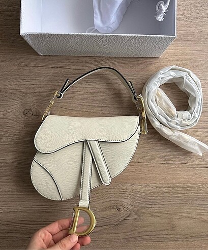 Dior saddle çanta