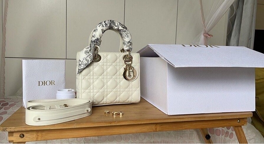 Beden beyaz Renk Lady Dior çanta